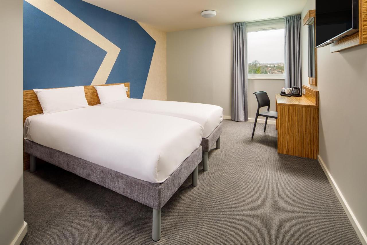 Ibis Budget London Heathrow Central Хаунслоу Экстерьер фото